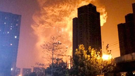 Tientallen doden bij verwoestende explosies Tianjin